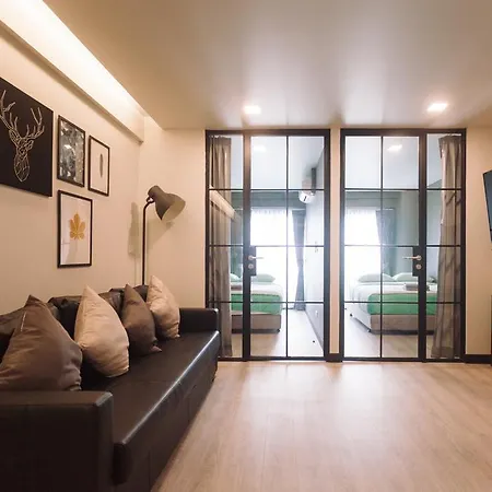 Silom 2 Bedrooms Bts S6